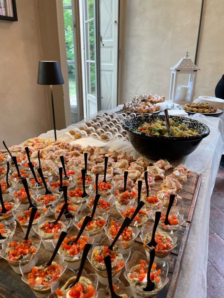 IMG_buffet_2MB